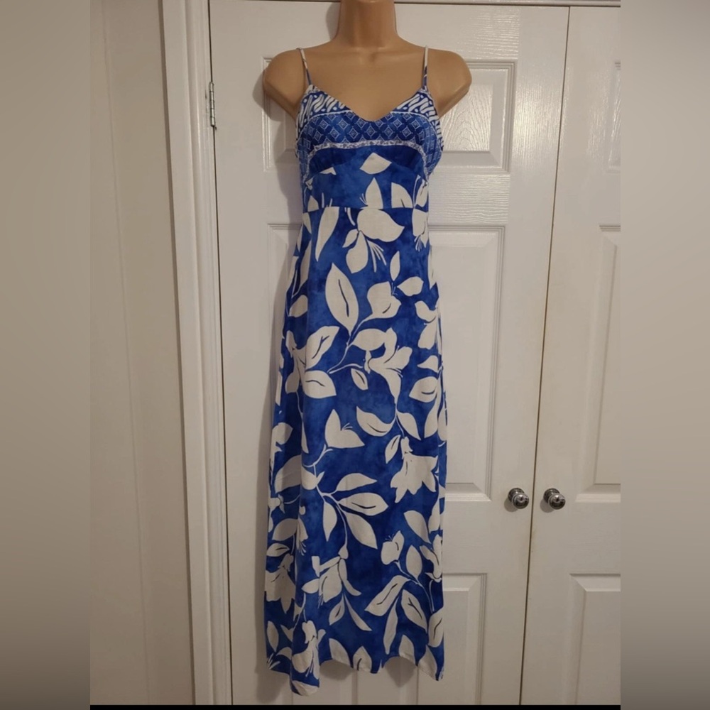 Zara Blue and White Leaf Print Dress